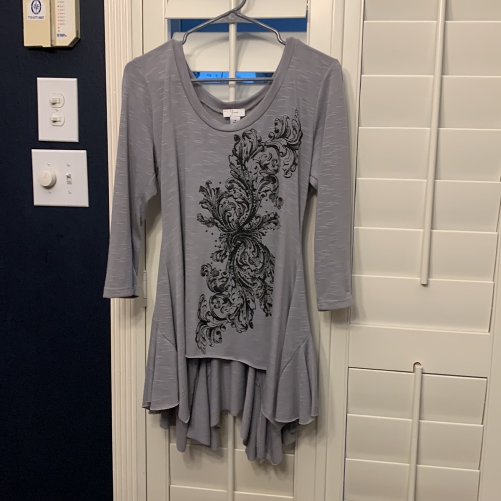 Gray and Black Top by Yvos